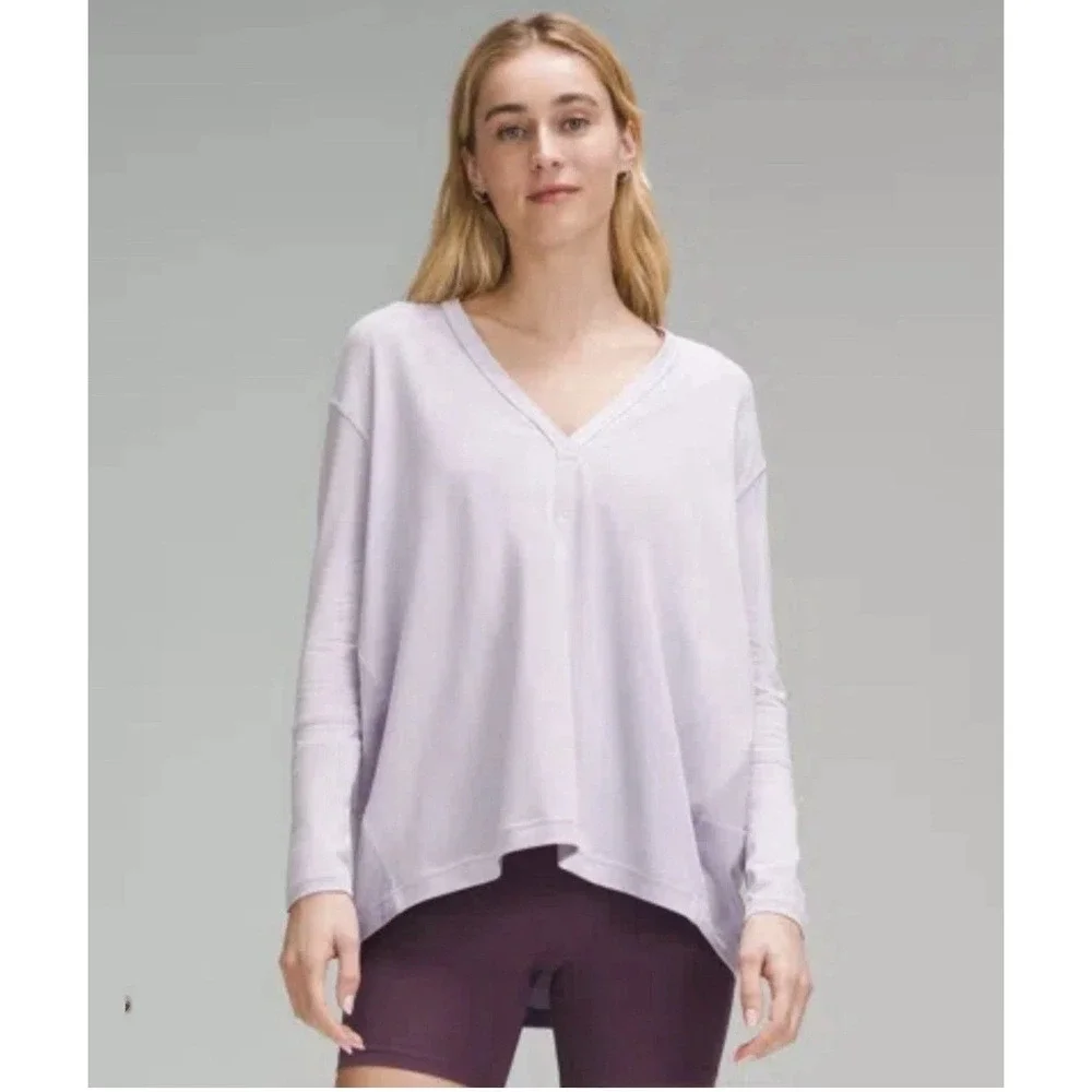 NEW Lululemon Back In Action Long Sleeve V-Neck Size 12 Purple